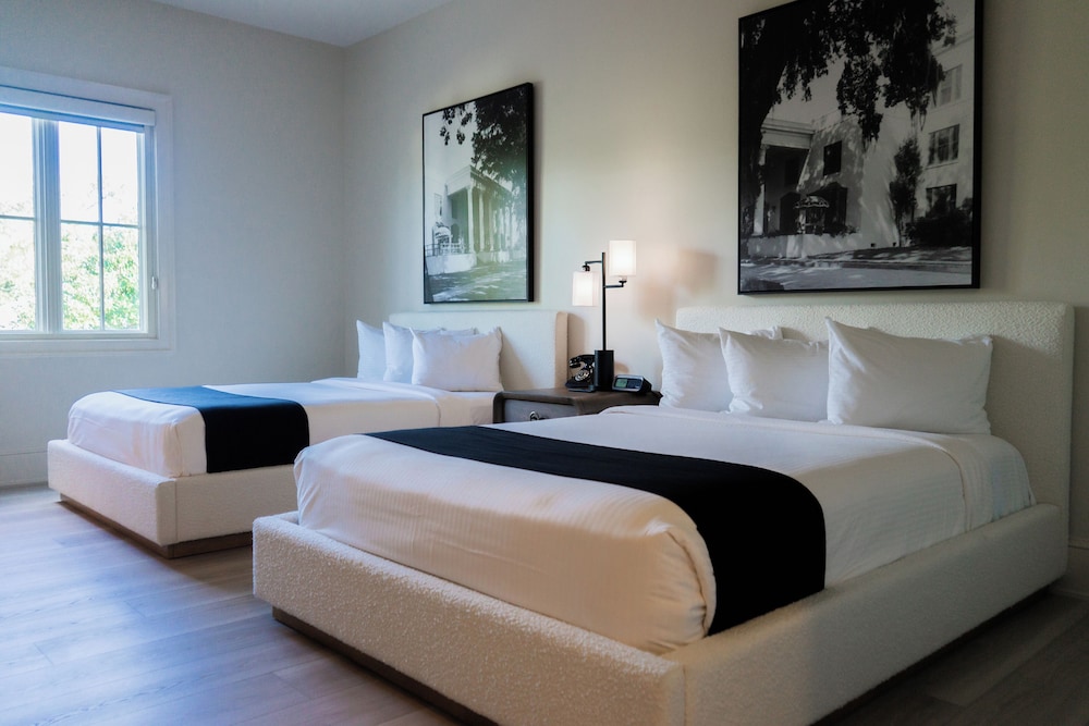 SUPERIOR, 2 QUEEN BEDS