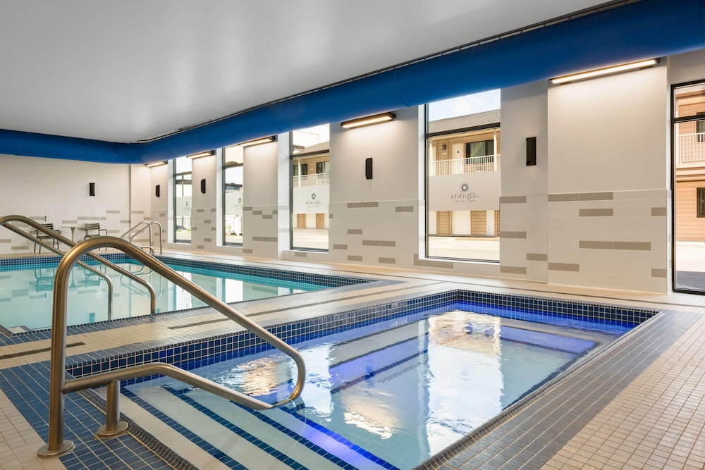 La Quinta Inn & Suites by Wyndham Kelowna BC 22/51