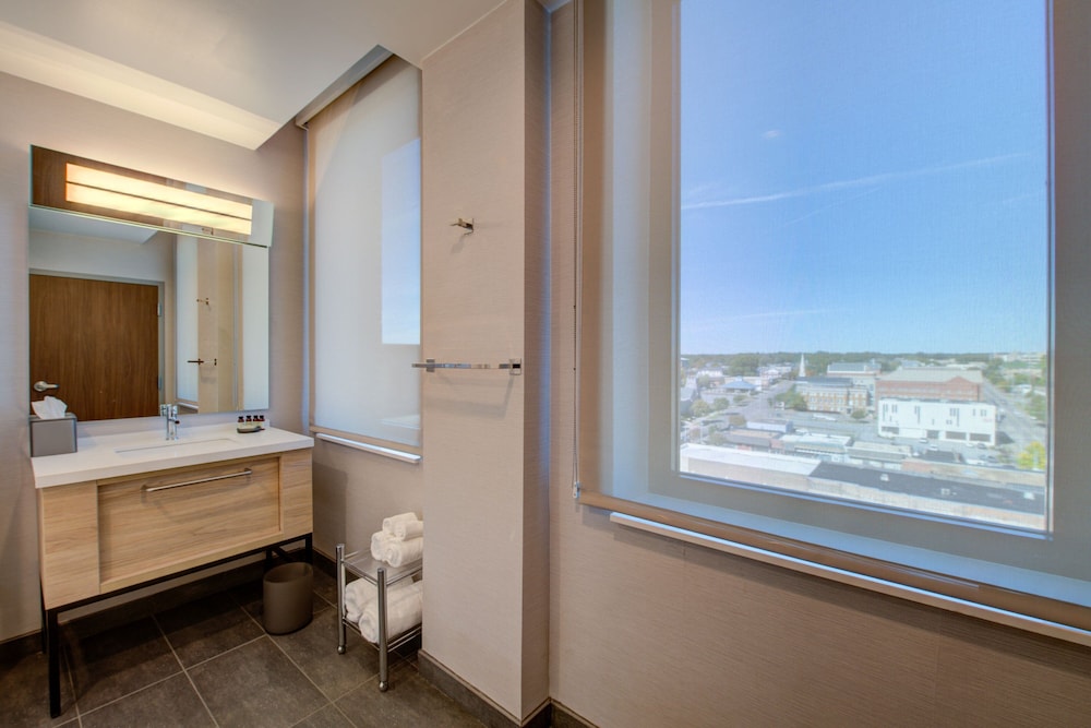 The Threefoot Hotel, Meridian, a Tribute Portfolio Hotel 46/50