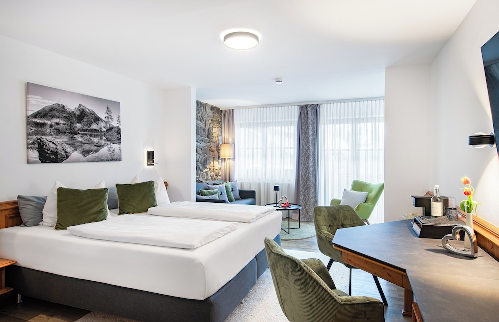 Landhotel Goldenes Kreuz 12/43