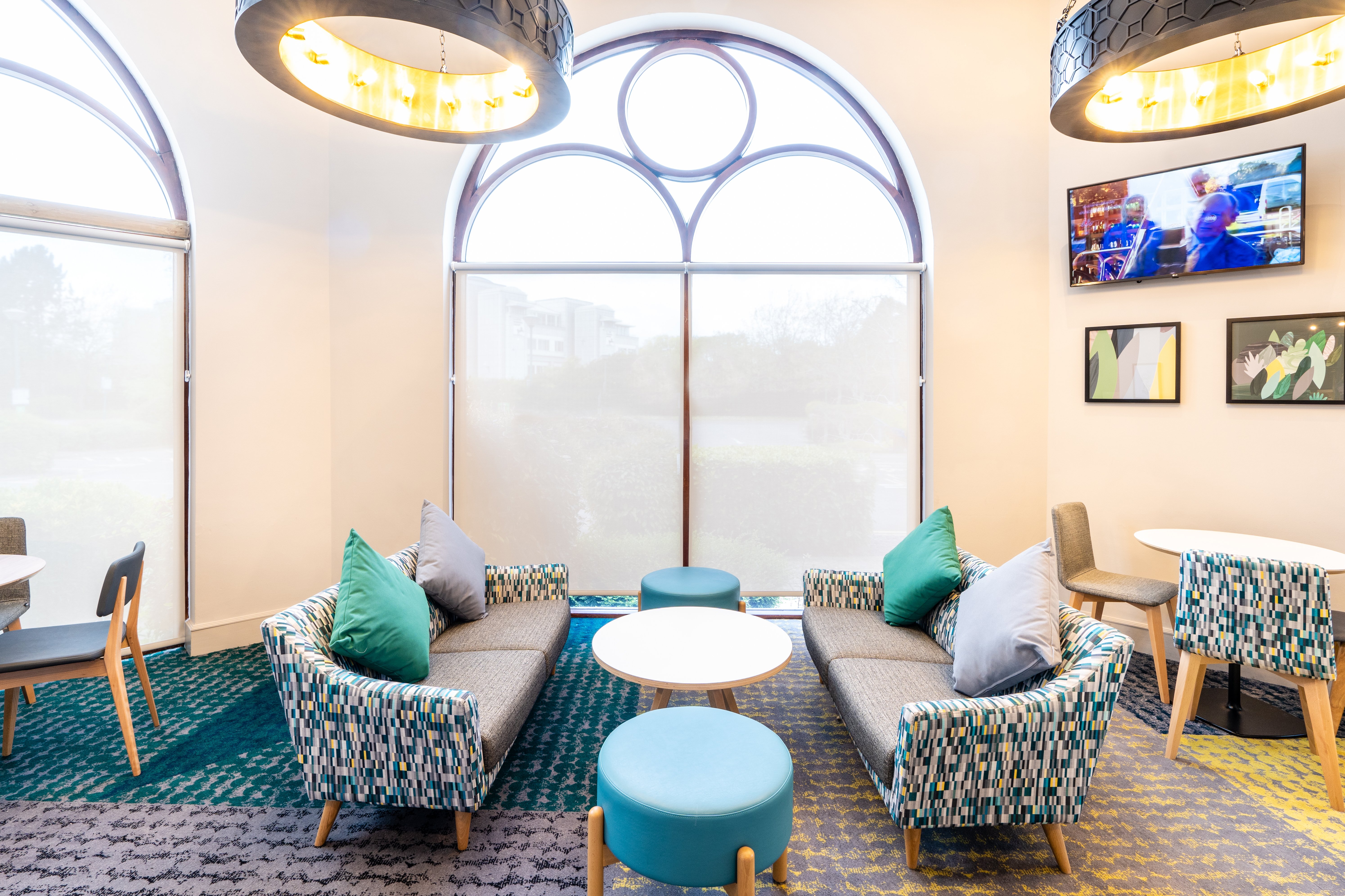Holiday Inn Gloucester Cheltenham 24/49