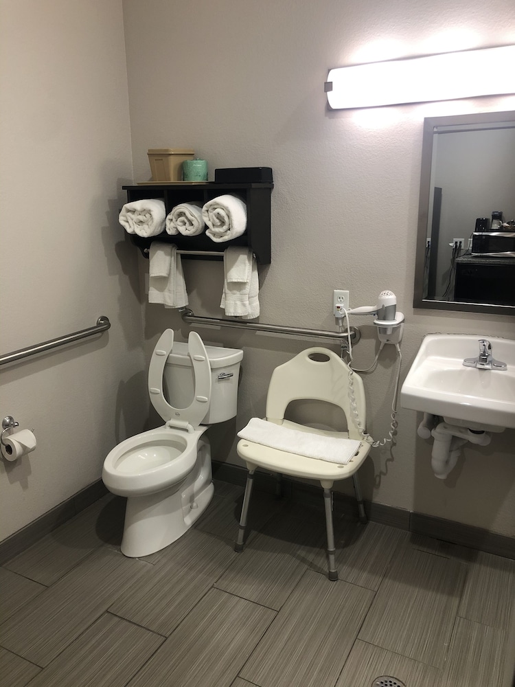 MainStay Suites Odessa I-20 TX 12/23