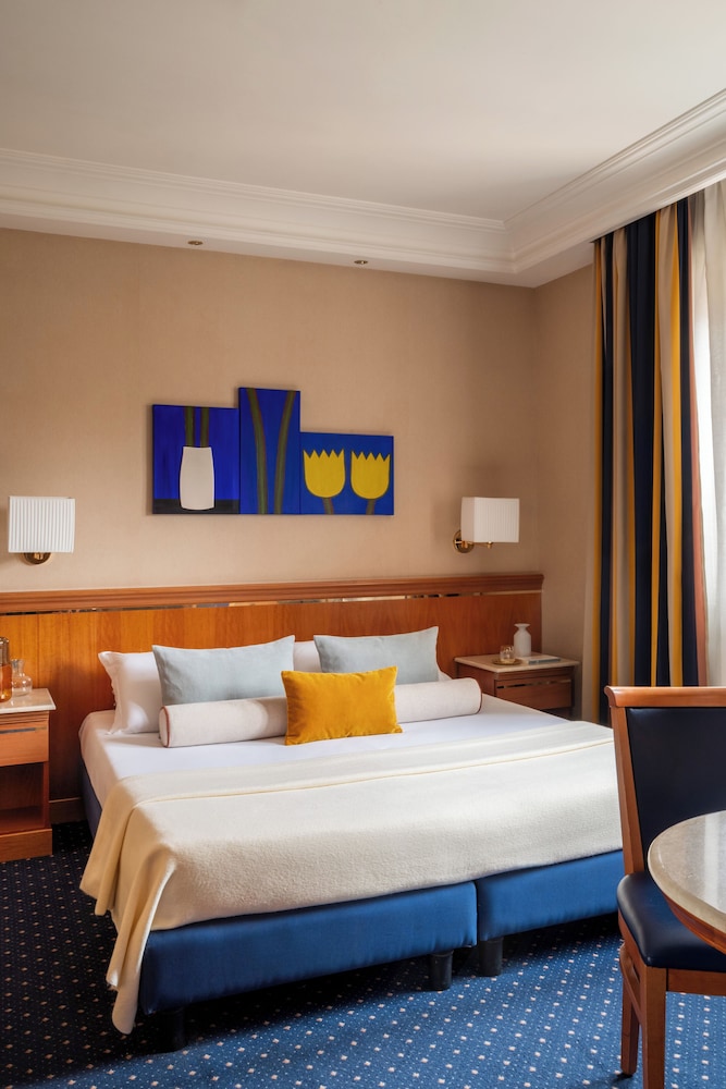 جناح جونيور بسرير كوين بشرفة، Diocleziano Hotel 3/10