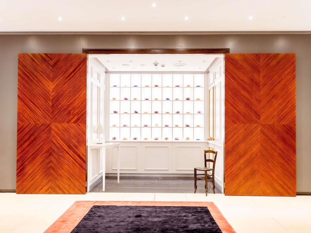 St Martins Lane Hotel 5/75