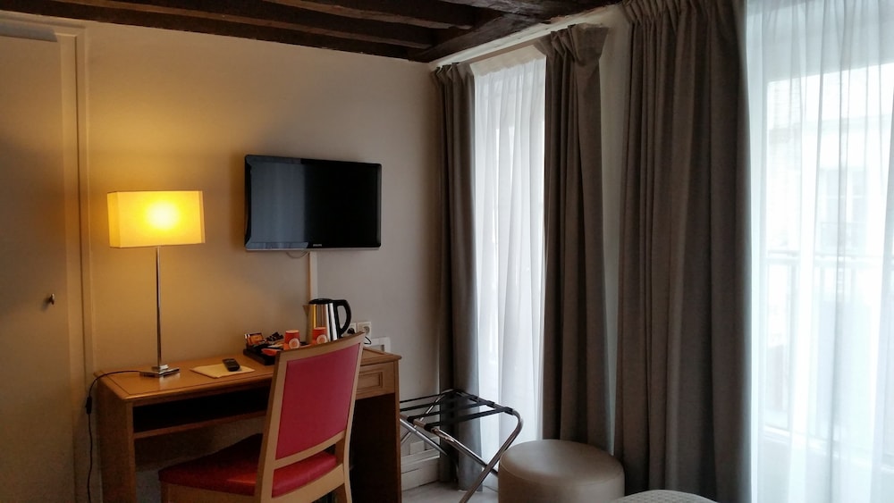 Hotel Le Compostelle 28/43