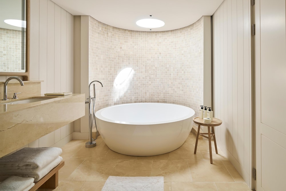 LUX Belle Mare Resort and Villas 48/50