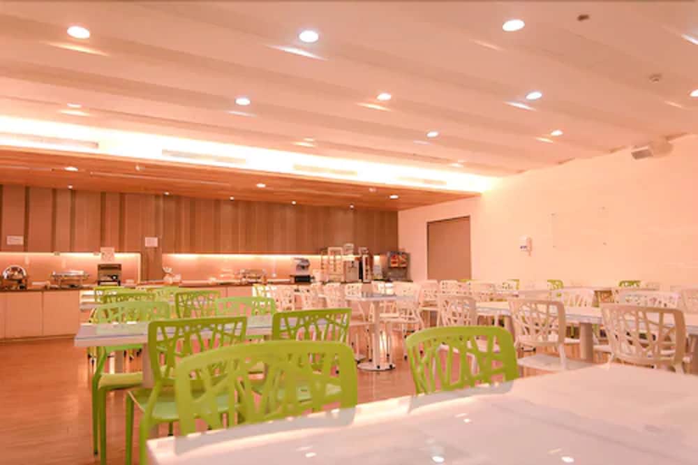 Kiwi Express Hotel - Kaohsiung Station 23/28