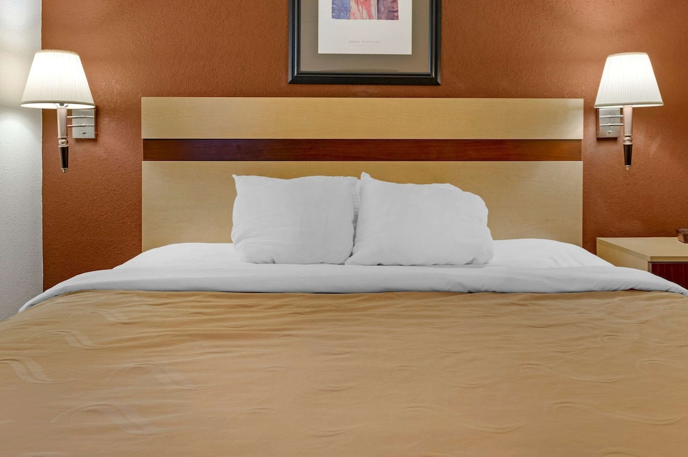 SureStay by Best Western Obetz Rickenbacker Airport 22/45