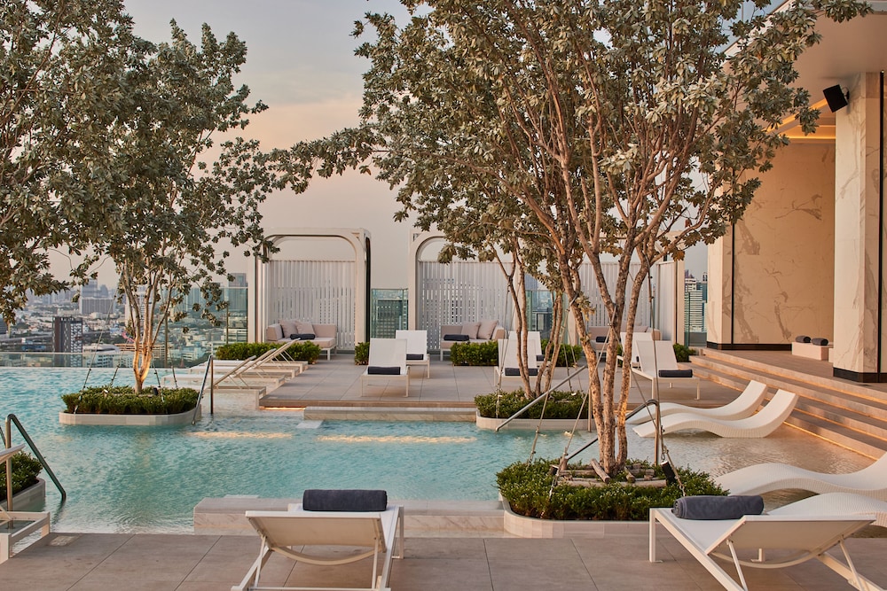 Eastin Grand Hotel Phayathai 22/50