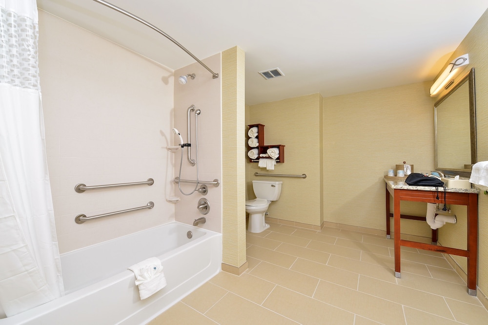 Hampton Inn Detroit Auburn Hills South 12/28