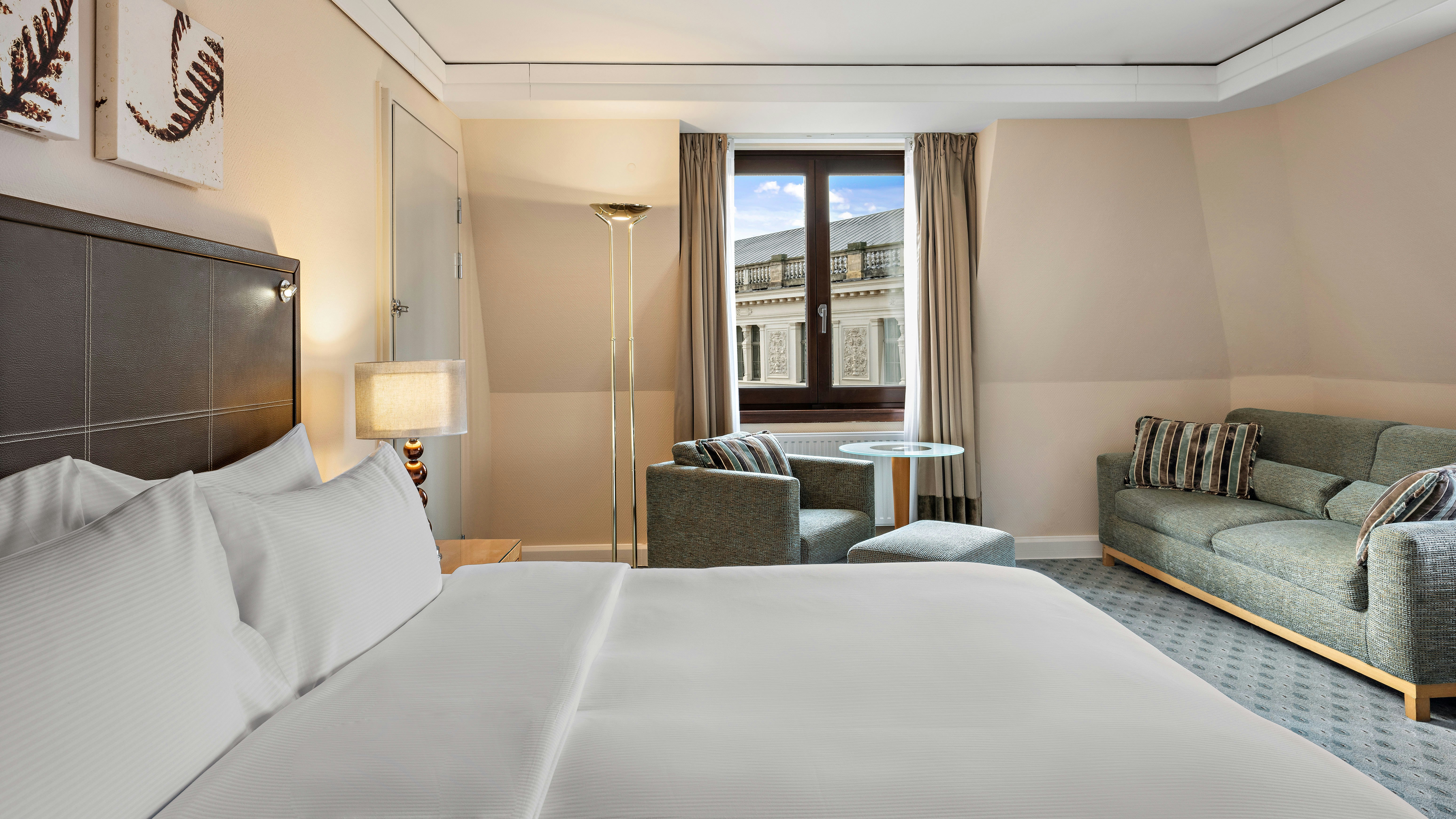 غرفة تنفيذية عائلية بسرير كوين، Hilton Dresden 2/10