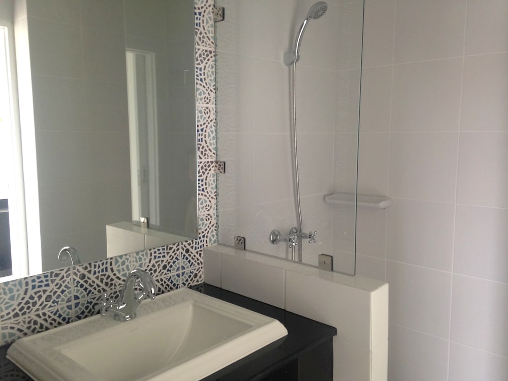 Koranaree Courtyard Boutique Hotel 37/39