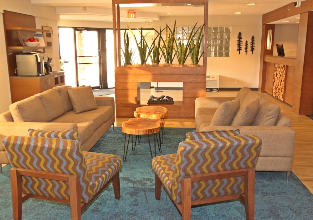 Accent Inns Burnaby 33/40