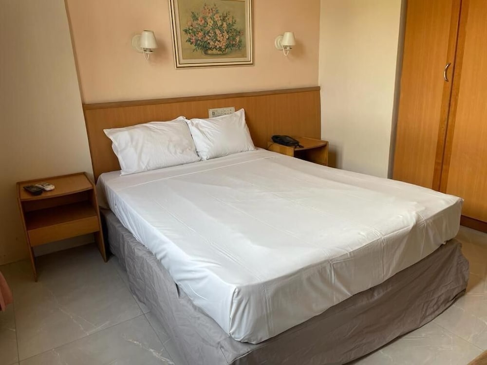 STANDARD, DOUBLE BED