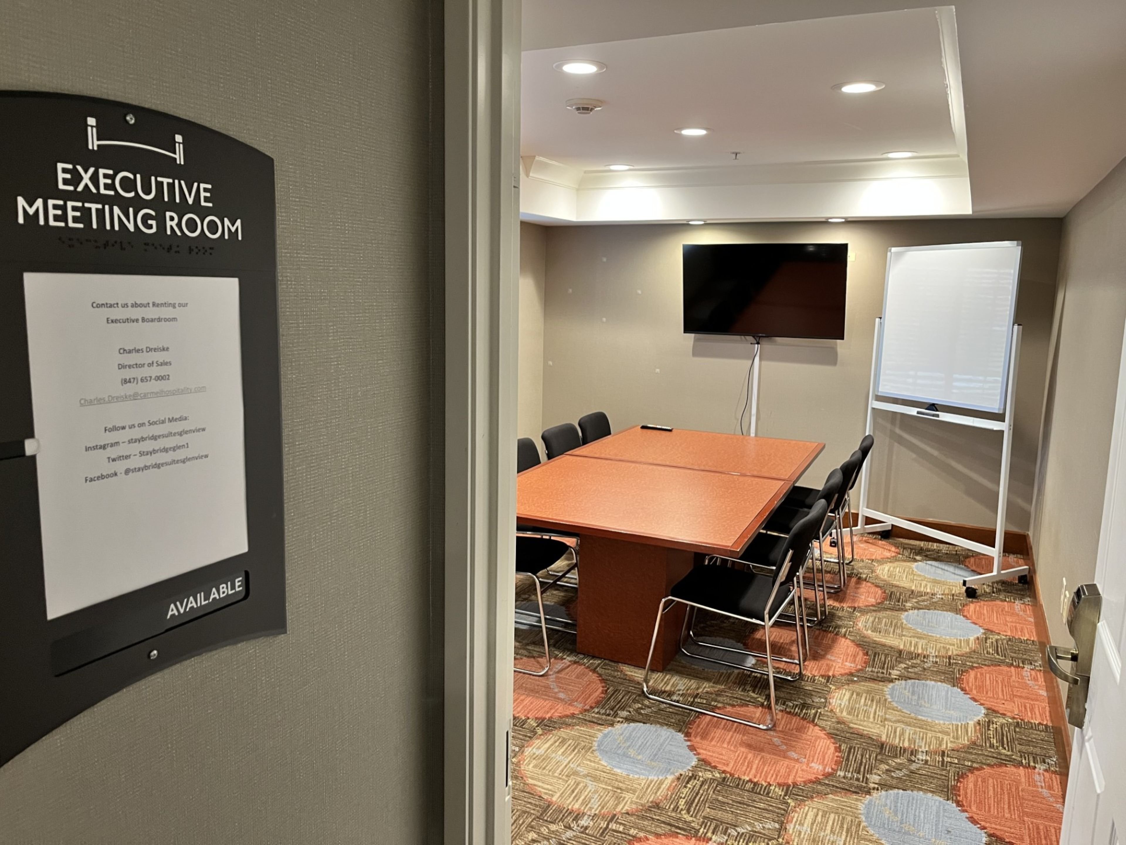 Staybridge Suites Chicago Glenview 47/58