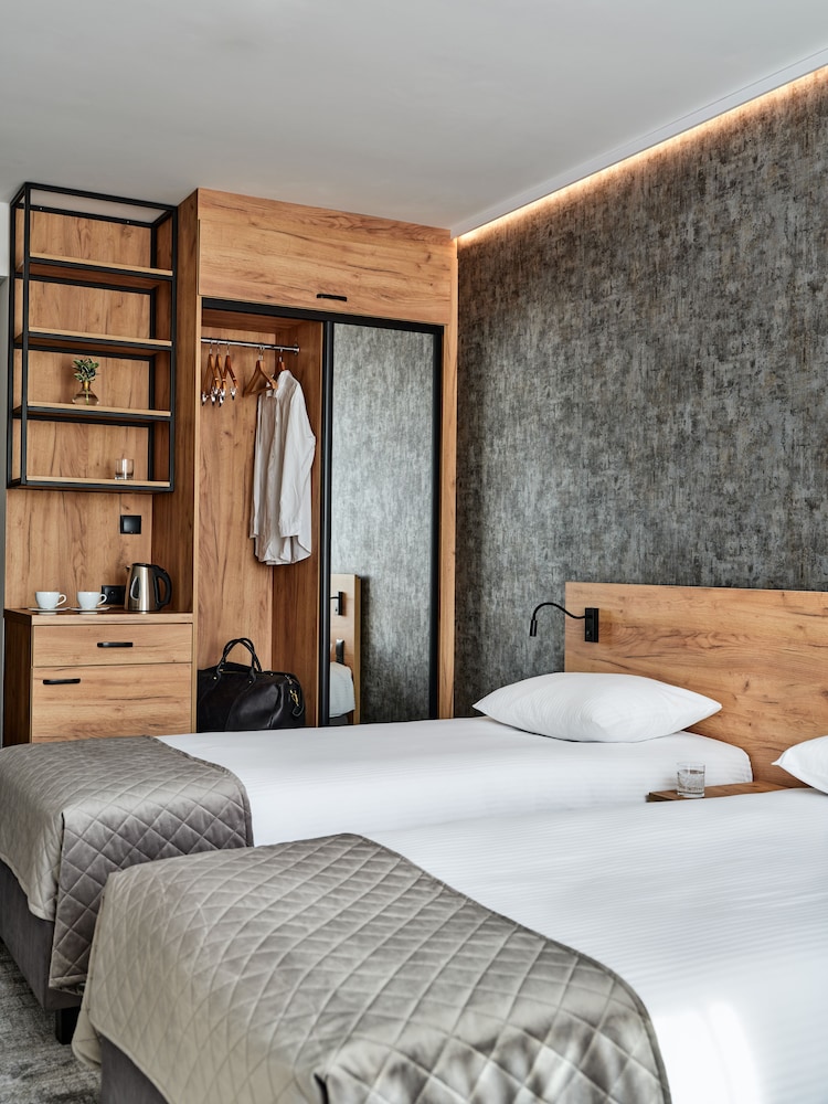 STANDARD, TWIN BEDS
