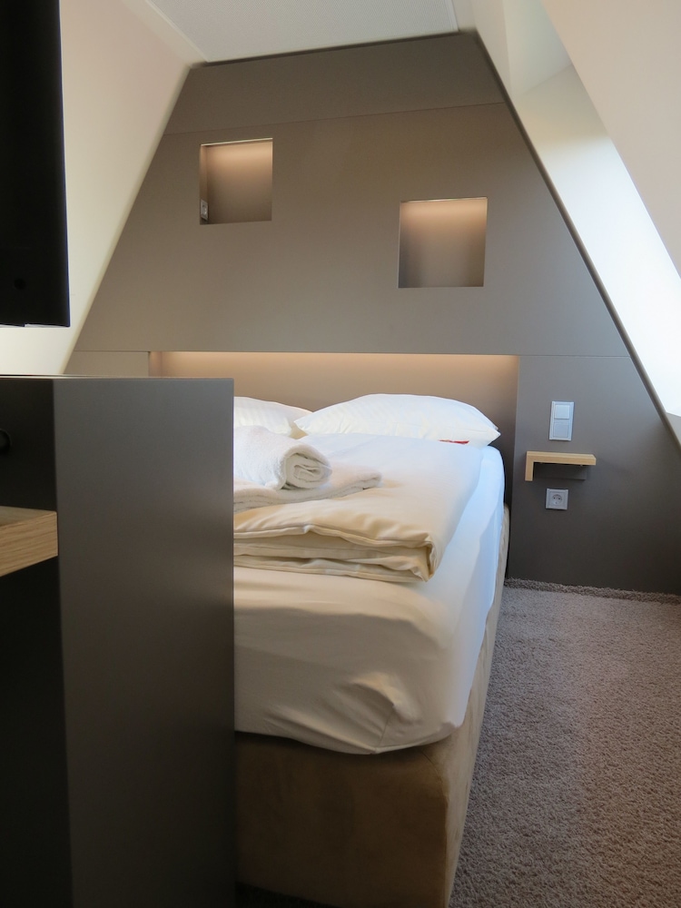 Hotel Neuthor 14/50