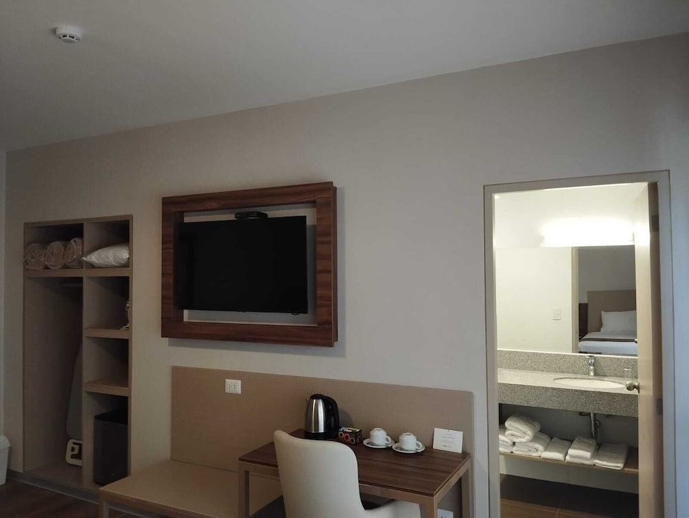 DM Hoteles Ayacucho 37/43