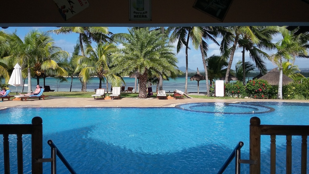 Jalsa Beach Hotel and Spa 34/35