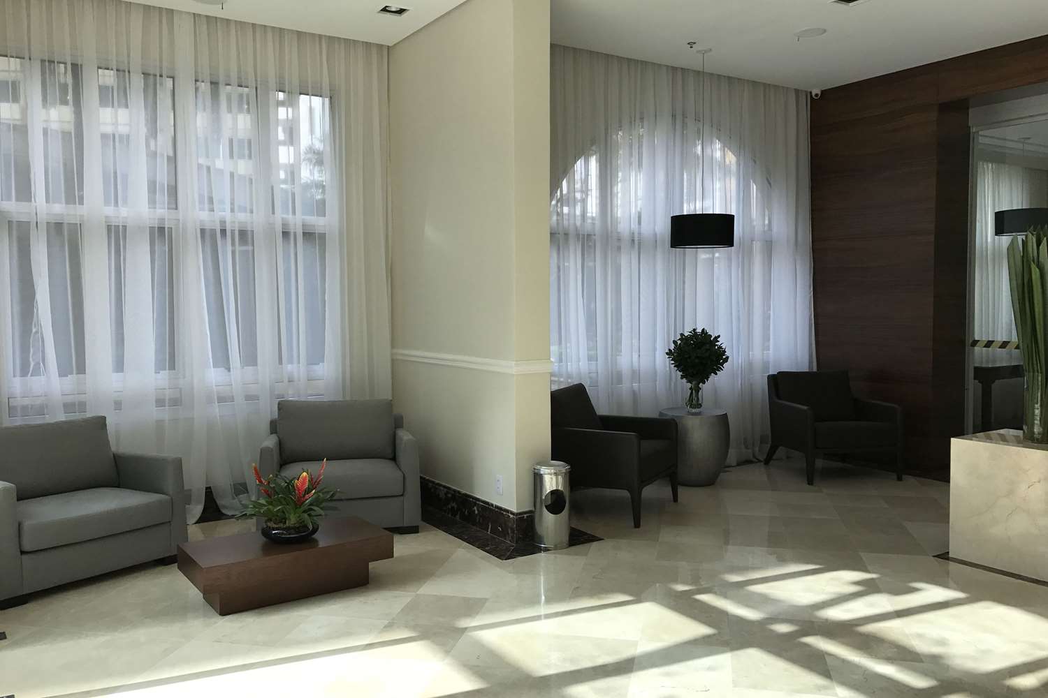 Roomo Bela Cintra Residencial 19/31