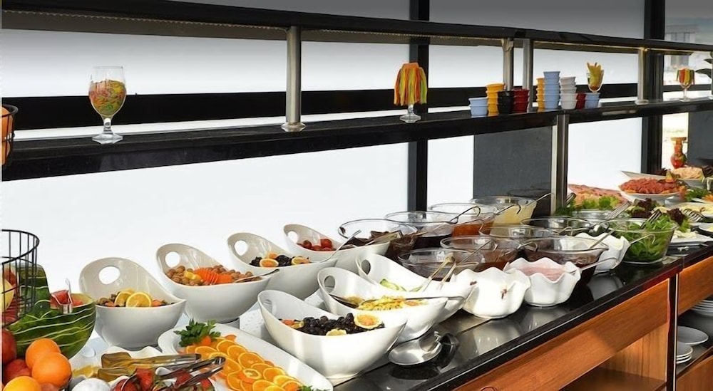 Sertac Hotel 27/30