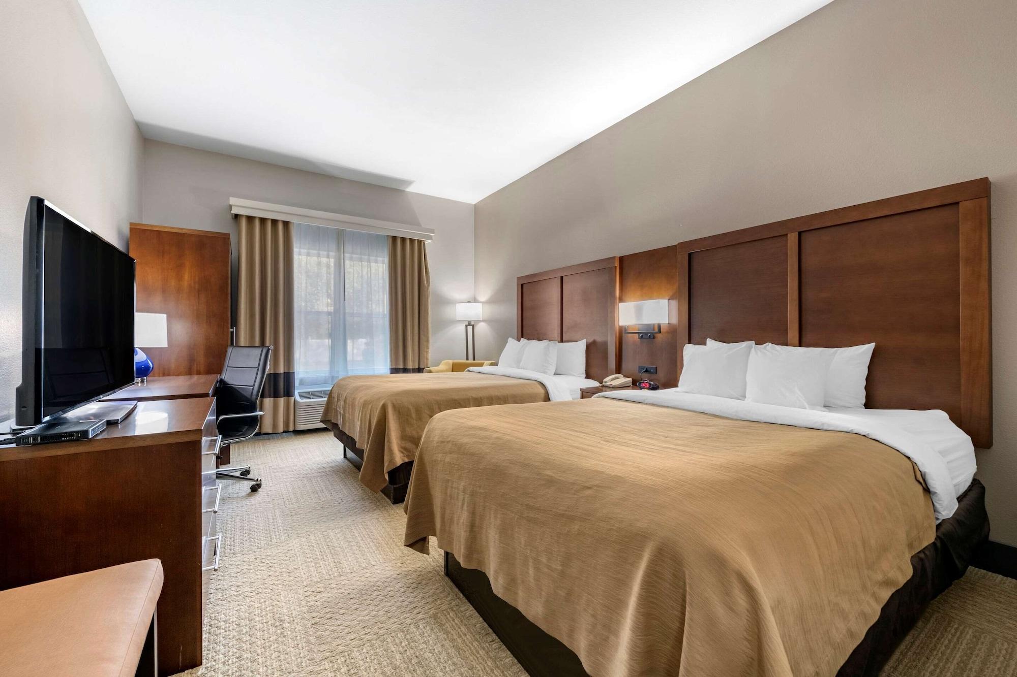 Standard, 2 Queen Beds