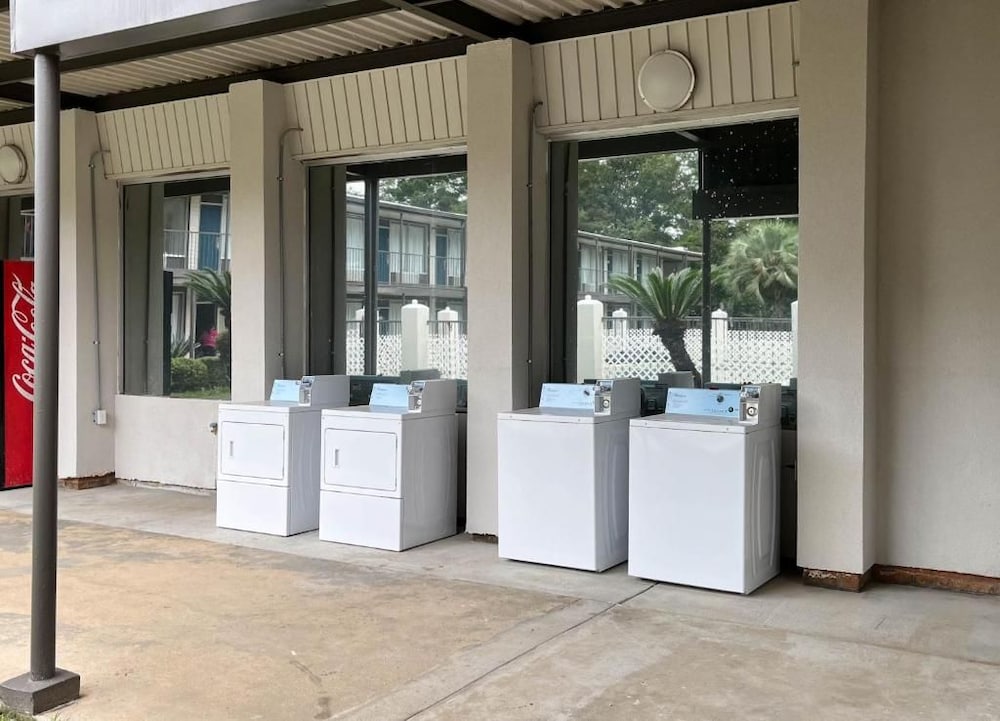 Motel6 Bay Minette, AL 3/42