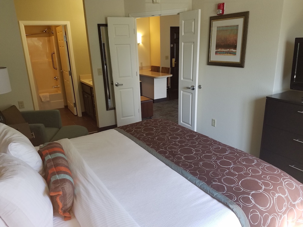 Staybridge Suites Cincinnati North Oh 14/69