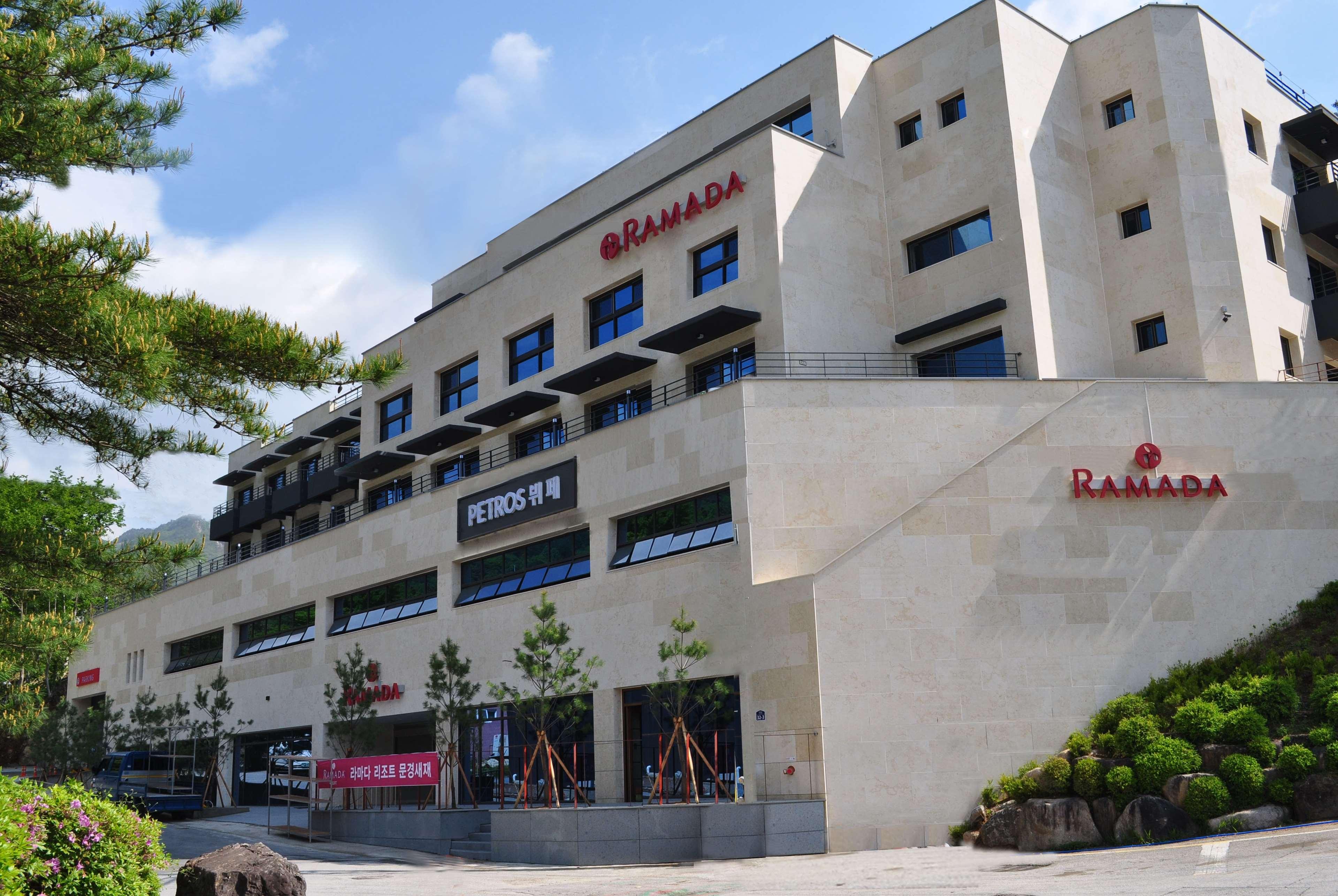 Ramada by Wyndham Mungyeongsaejae 5/26