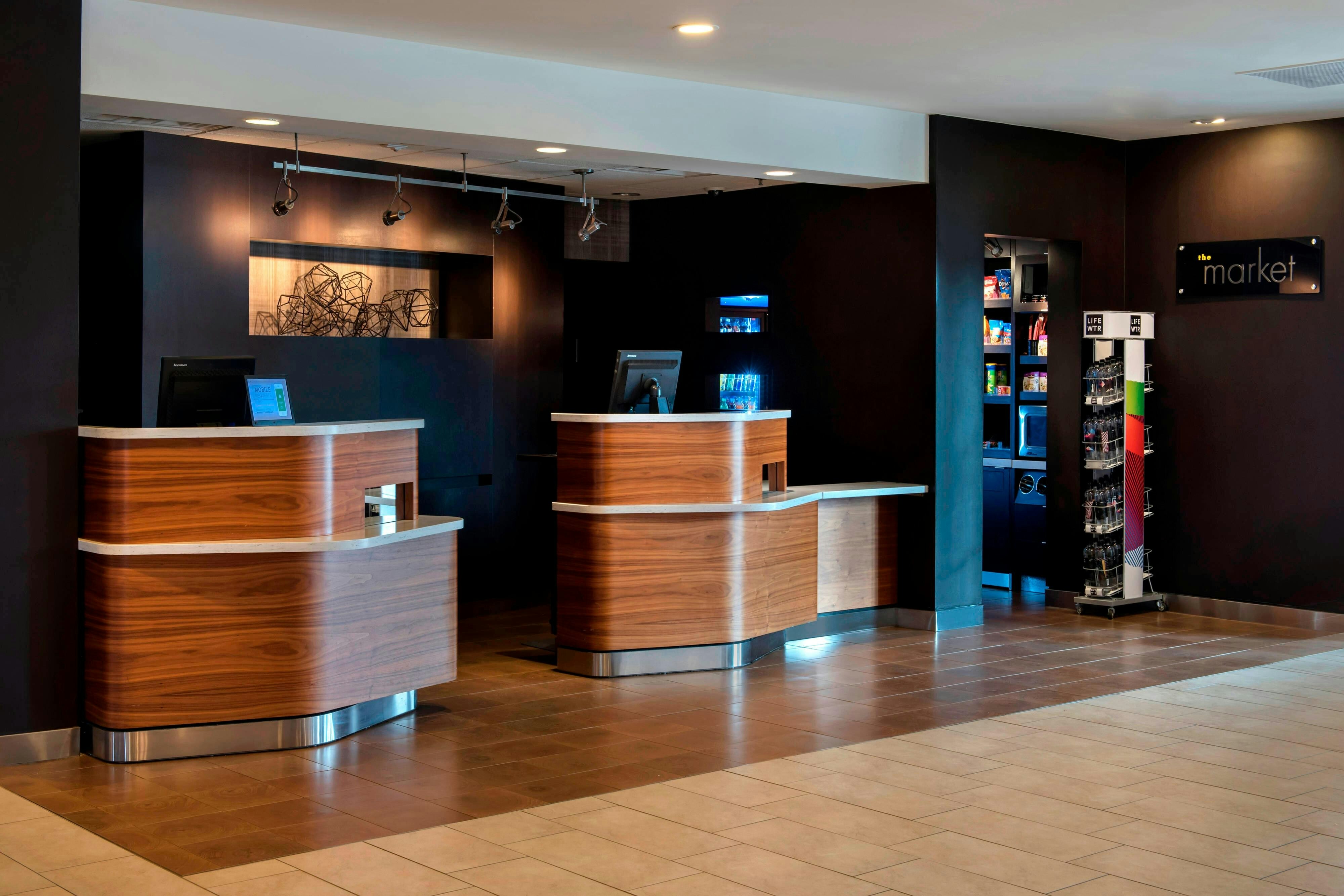 Lobby at Courtyard By Marriott Poughkeepsie, POUGHKEEPSIE - NY