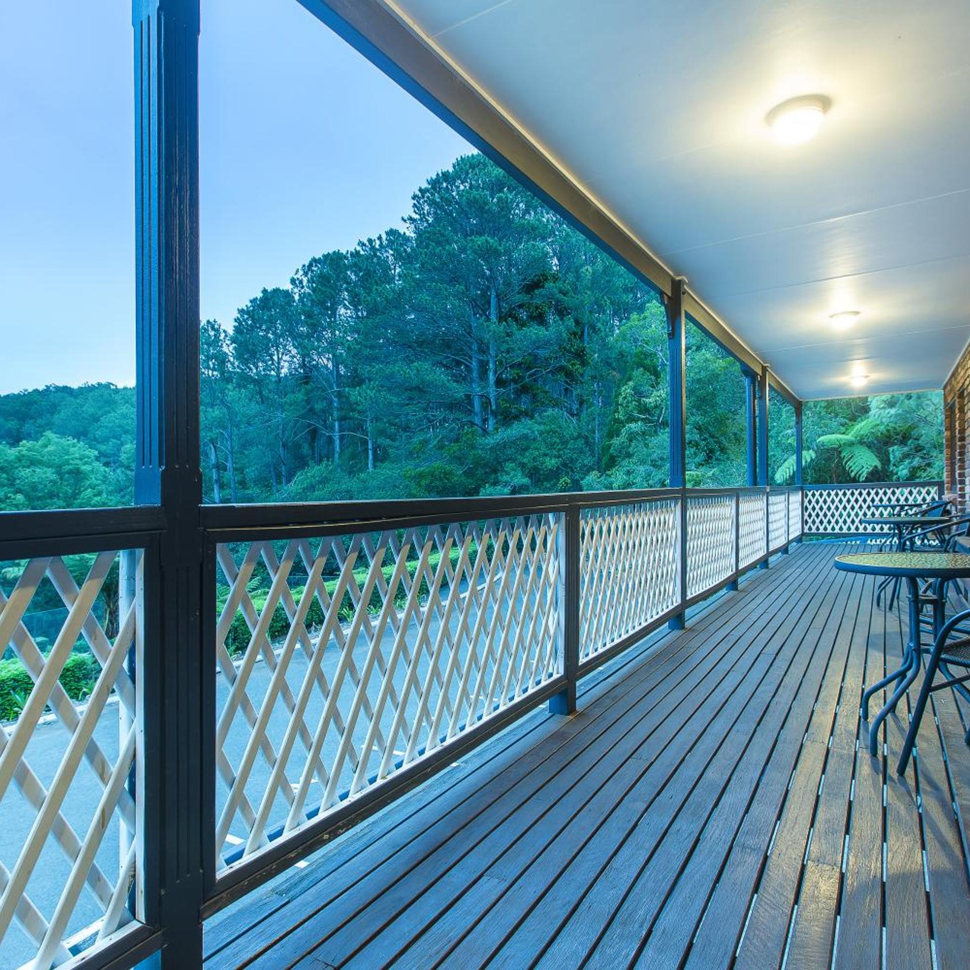 Montville Mountain Inn 40/62