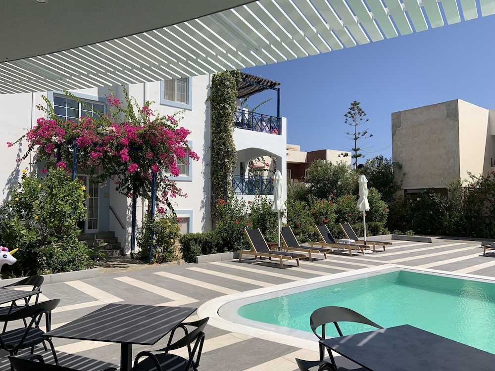 Evdokia Suites 36/58