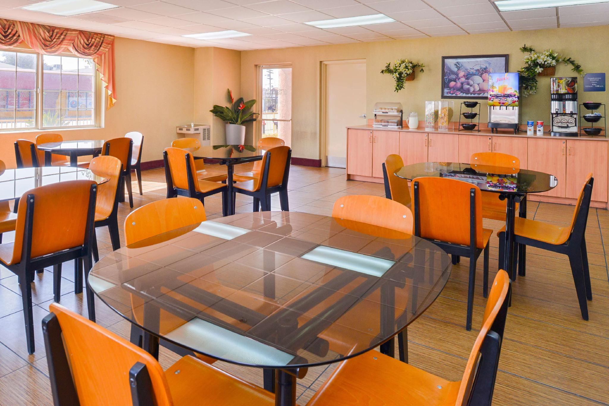 H3 Inn & Suites - LAX Airport 15/17