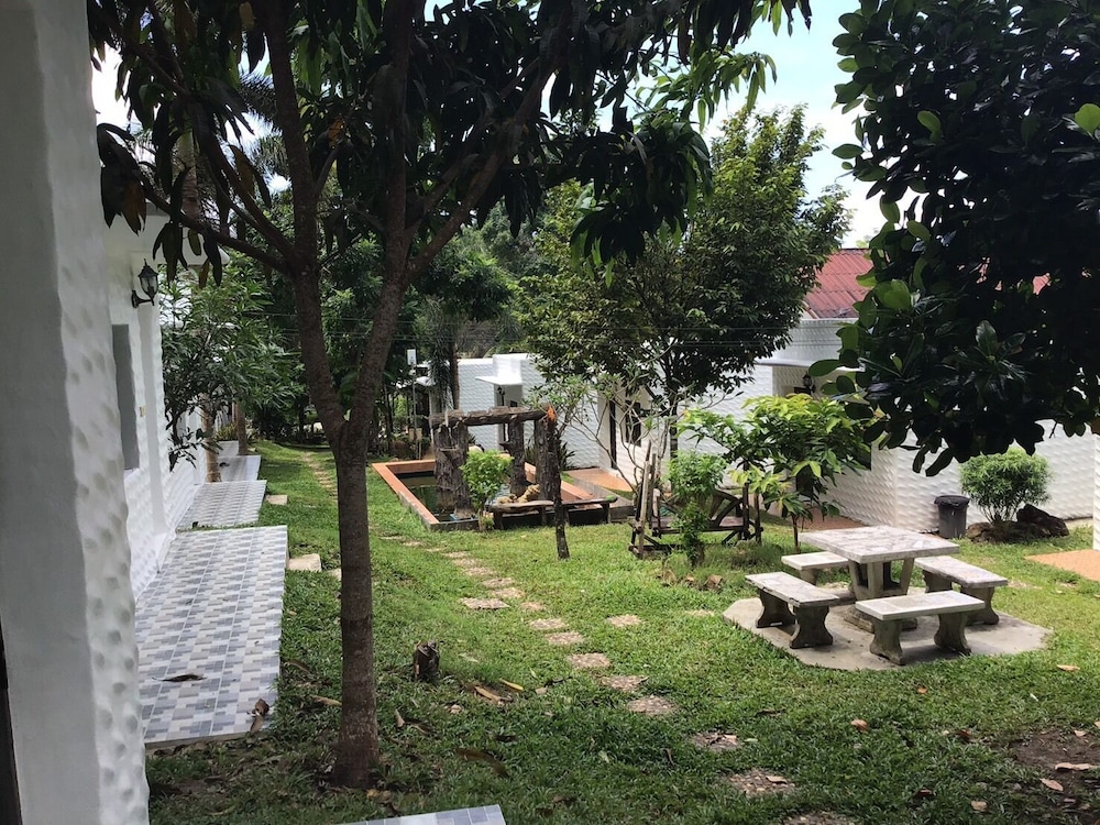 Baan Aunrak Koh Chang 35/44