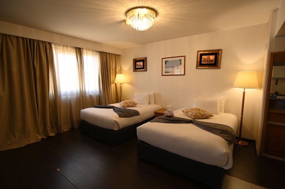 Mercure Alger Aeroport 16/78