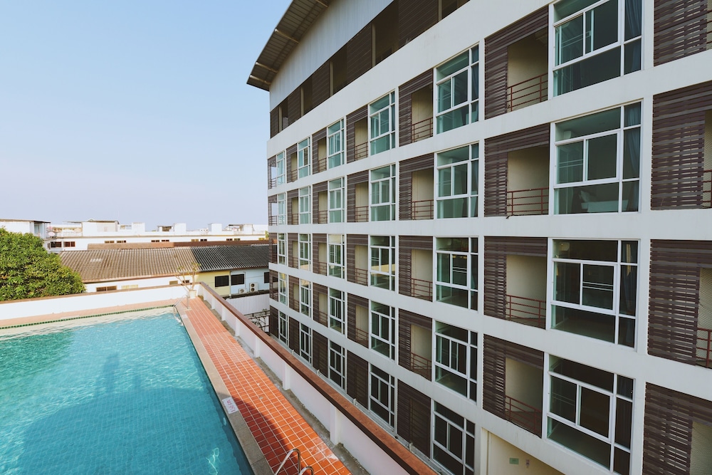 GLORY PLACE HUA HIN HOTEL 4/70