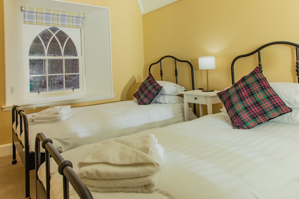 Armadale Castle 20/50