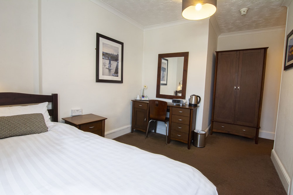 The Grosvenor Plymouth 13/64
