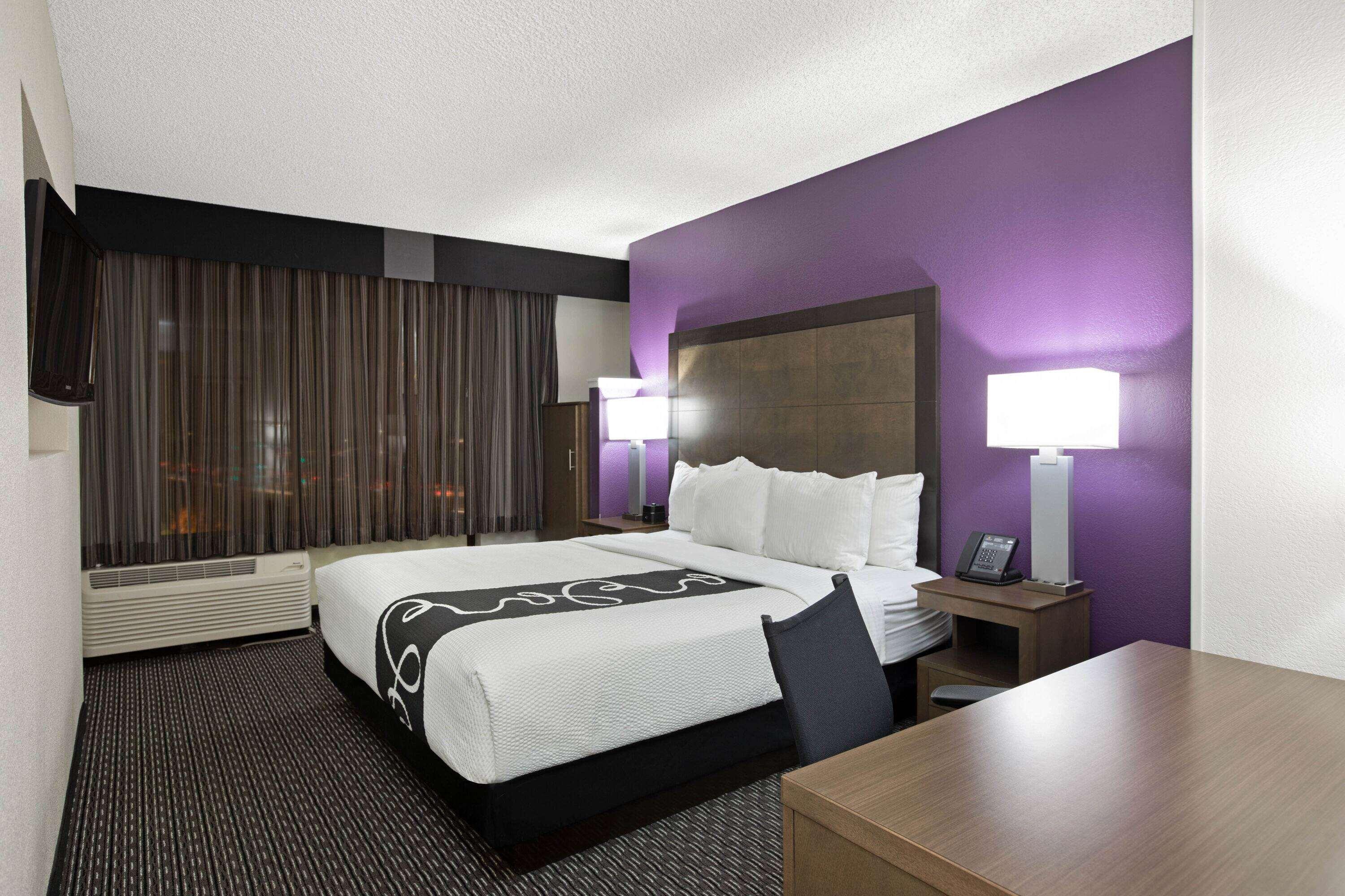 Room, Double Bed