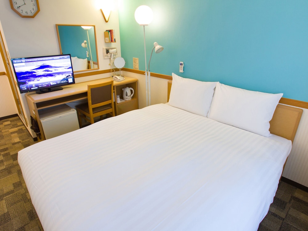 TOYOKO INN YOKOHAMA STADIUM-MAE NO.1 30/68