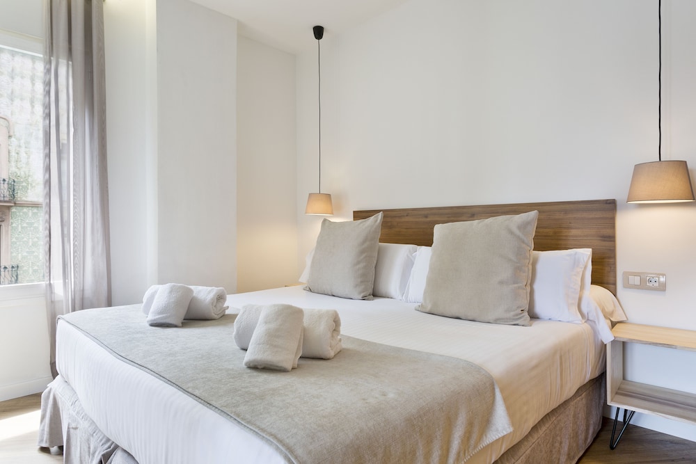 Amister Apartments 13/43