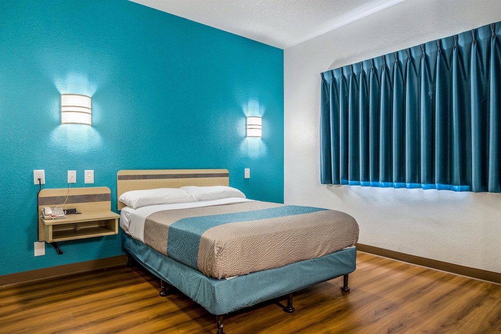 Motel6 West Des Moines, IA 29/52