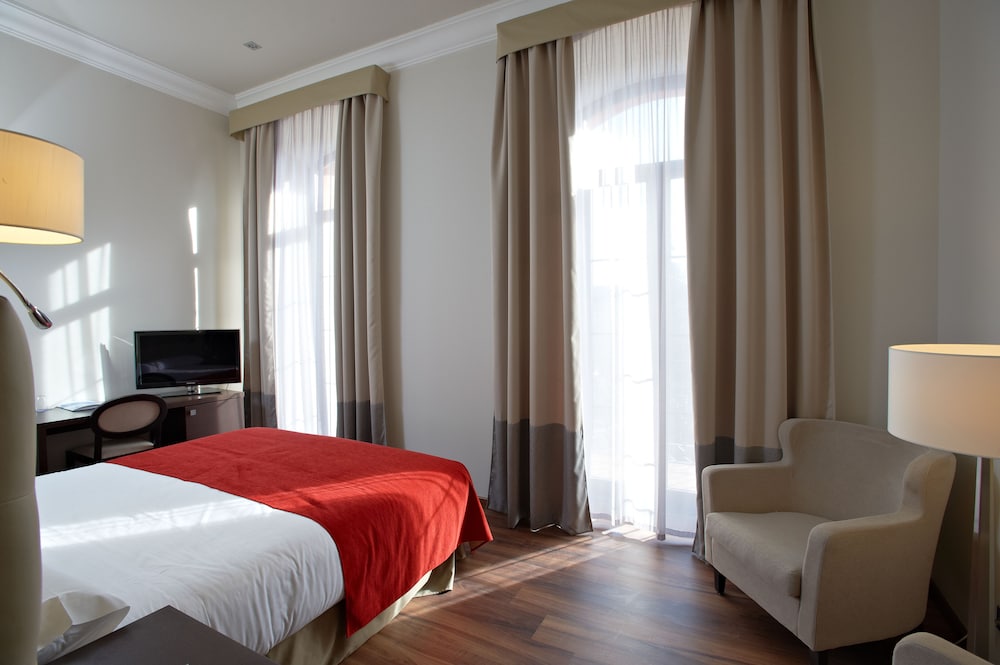 HOTEL TERMAS BALNEARIO TERMAS PALLARES 10/49