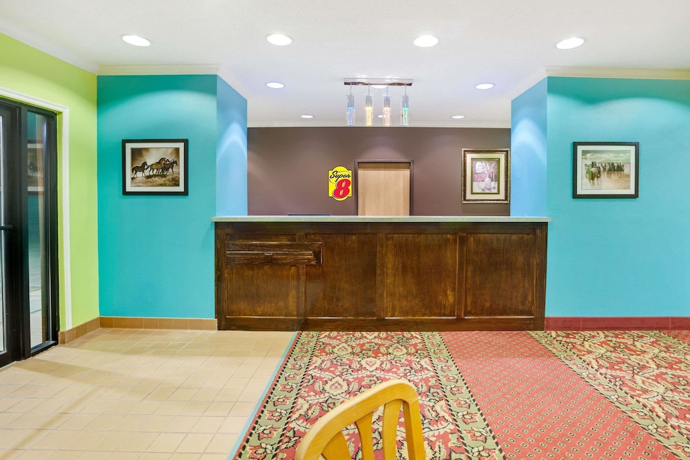 Super 8 by Wyndham Pasadena 5/25