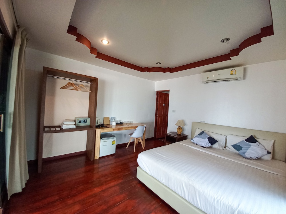Morning Star Resort 5/50