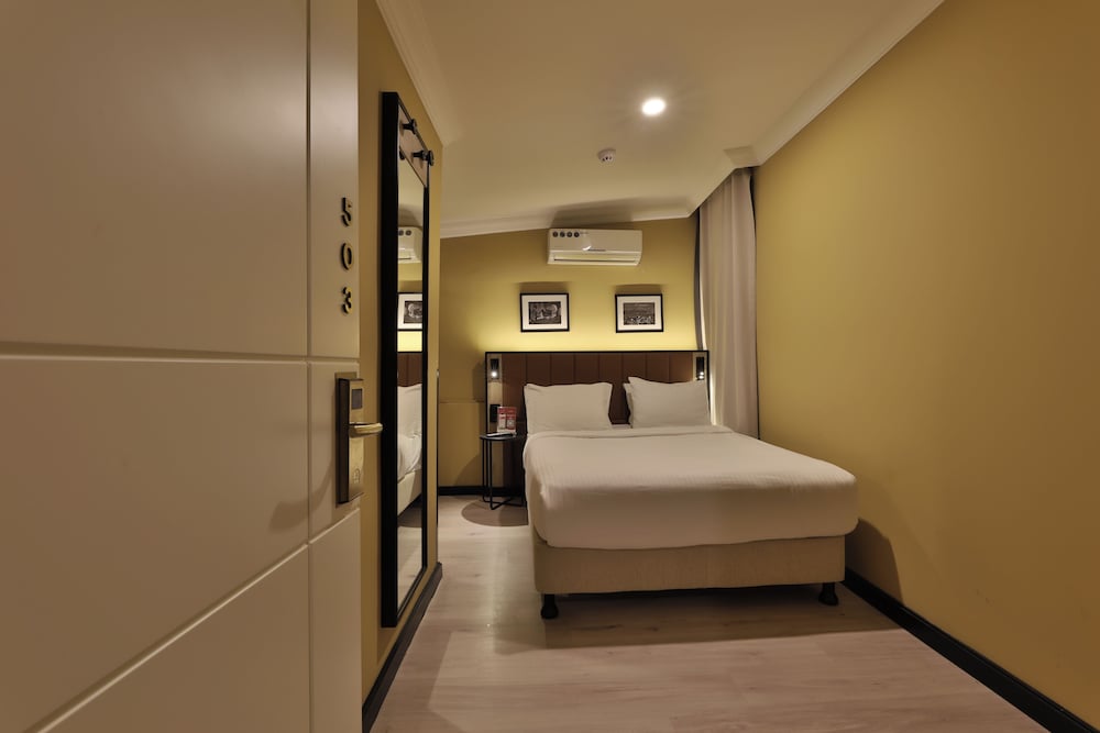 Design, Queen Bed