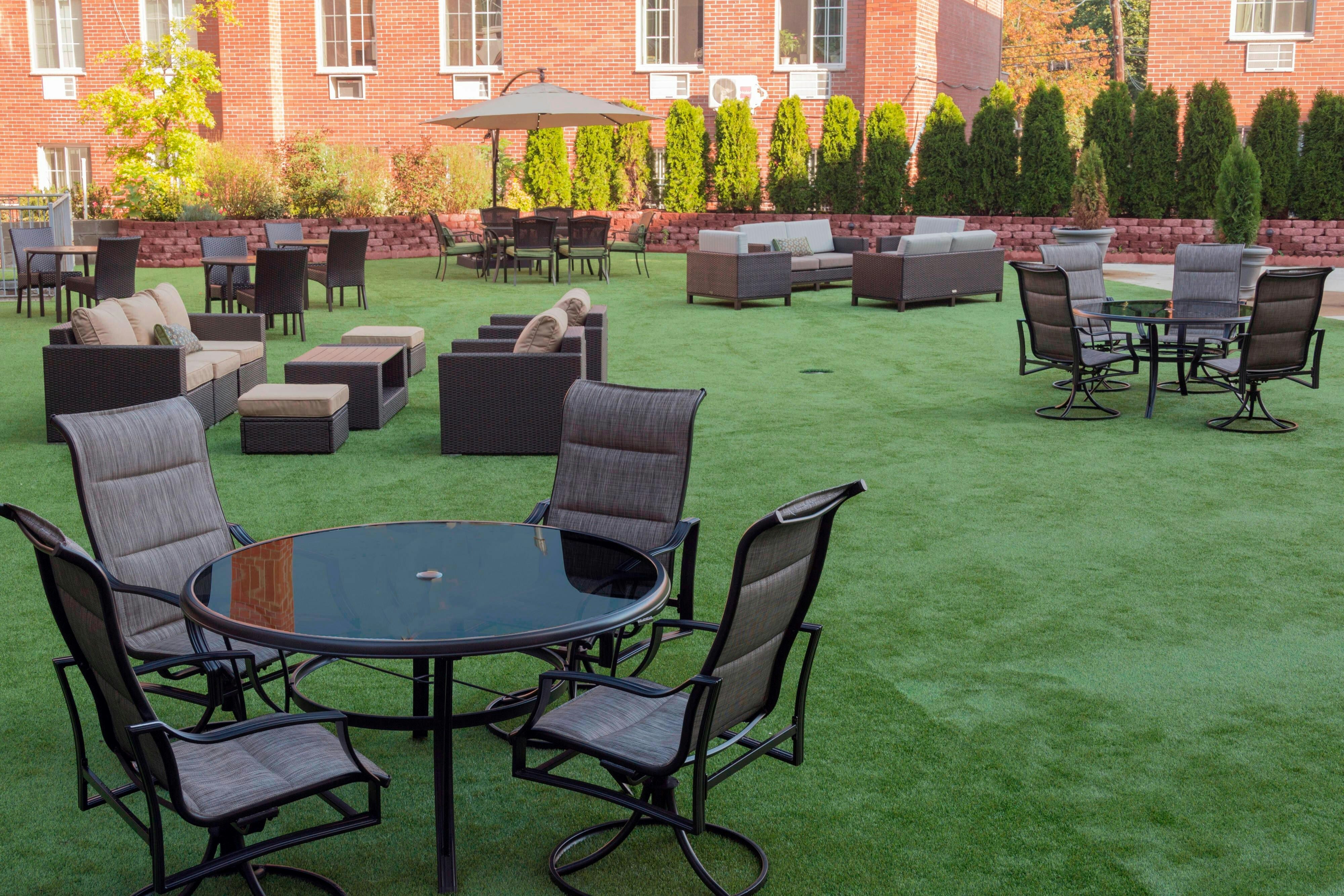 Courtyard New York Queens Fresh Meadows 9/14