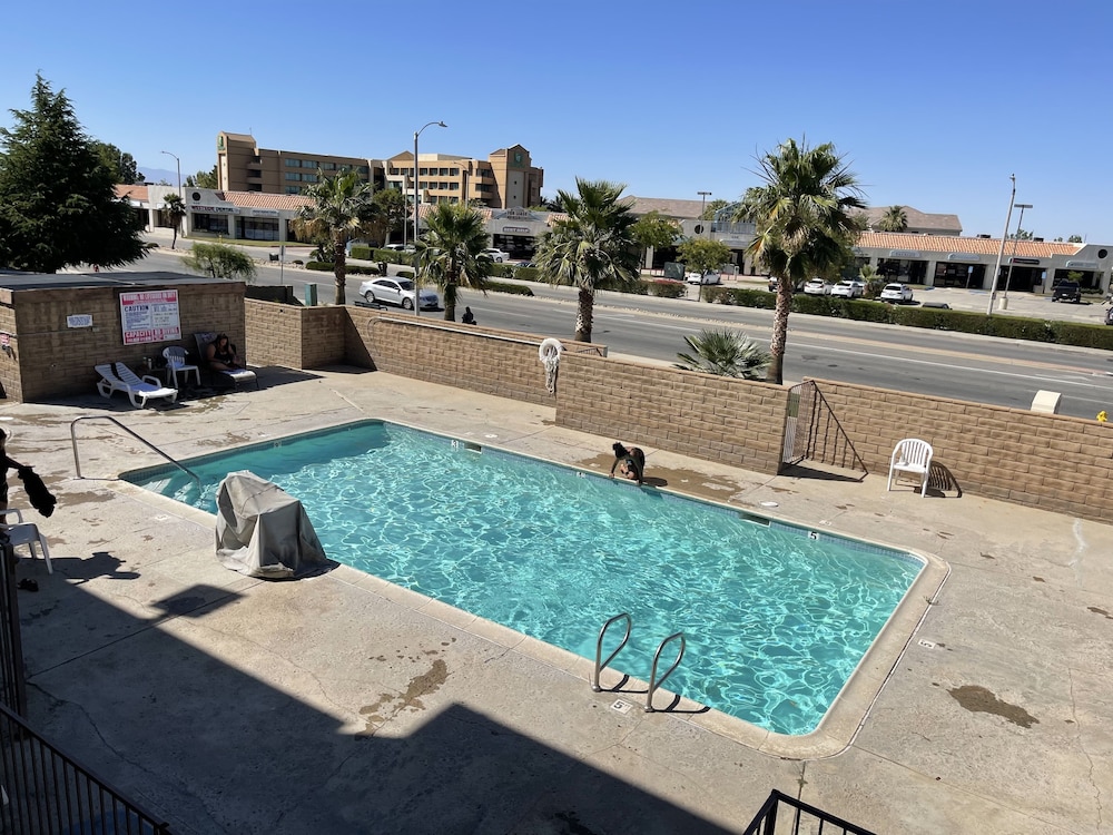 Palms Inn & Suites 43/50