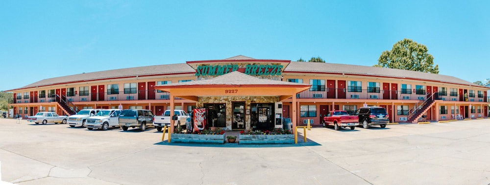 Summer Breeze Motel 6/52