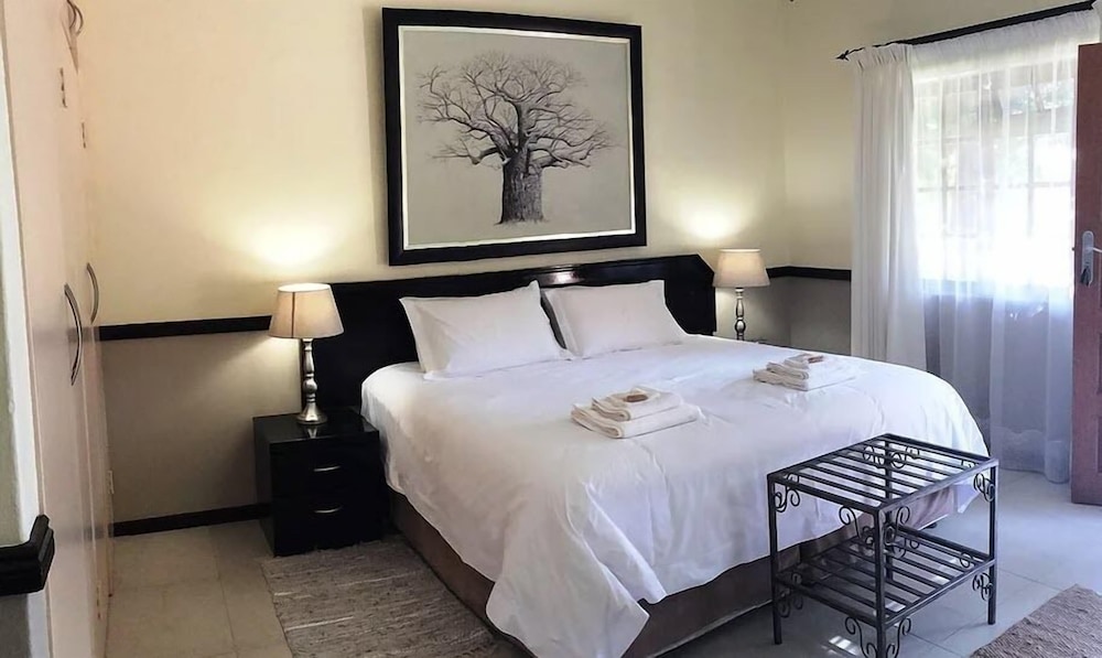 Clubview Guest House 12/40